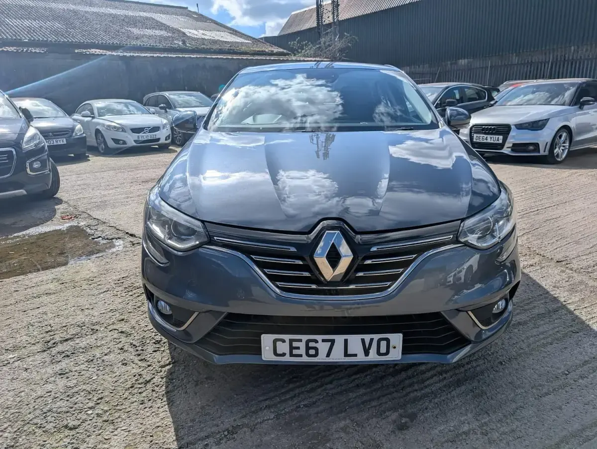 Used Renault Mégane Dynamique 110 HP (80 kW) 2017 Grey Hatchback