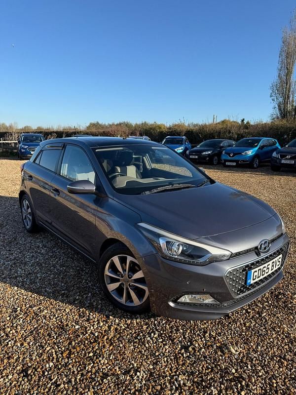 Grey Used 2015 Hyundai i20 Premium SE Hatchback | £4,800 (Fair price) - Image 1/4