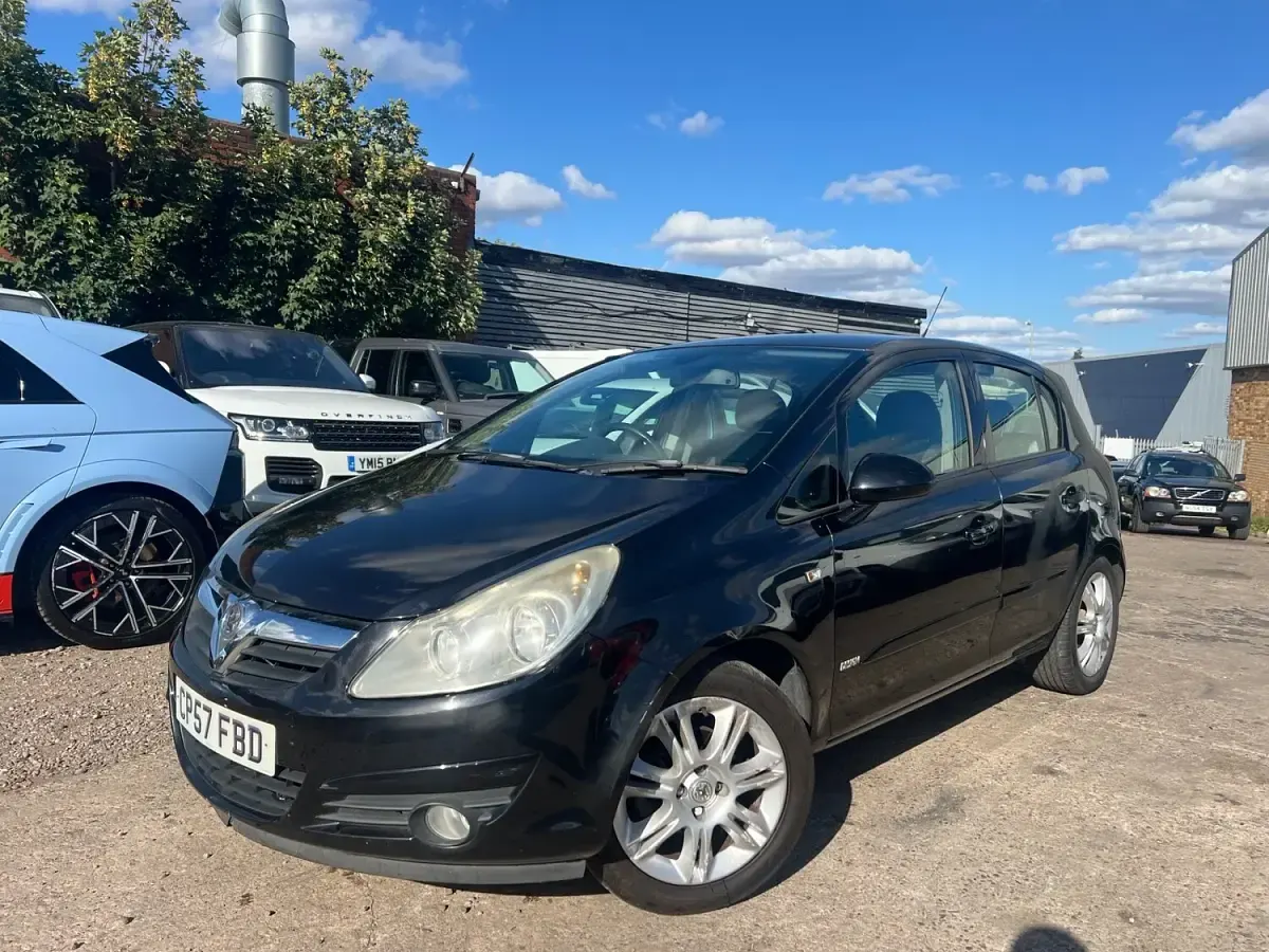 Used Vauxhall Corsa Design Edition 89 HP (65 kW) 2008 Black Hatchback