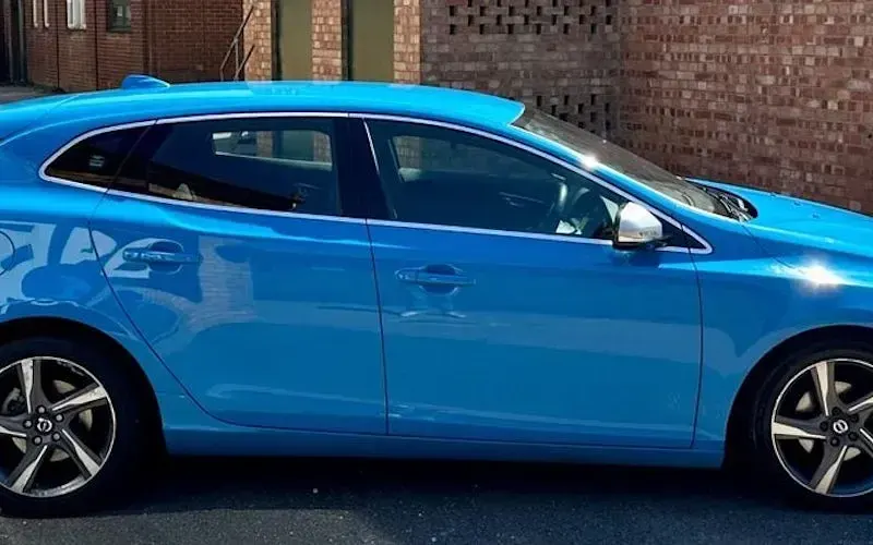 Used Volvo V40 R-Design 114 HP (83 kW) 2015 Hatchback