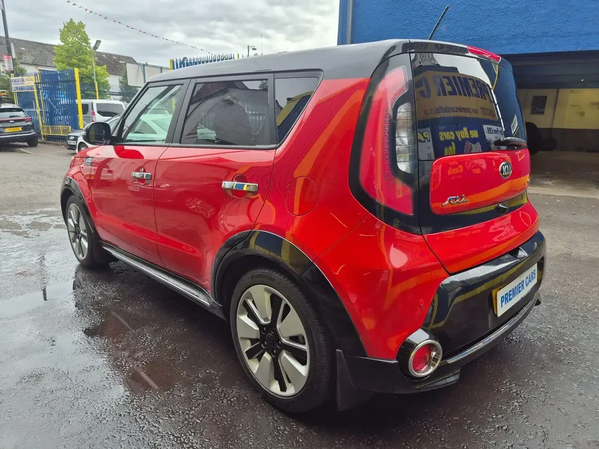 Used Kia Soul 126 HP (92 kW) 2016 Red SUV