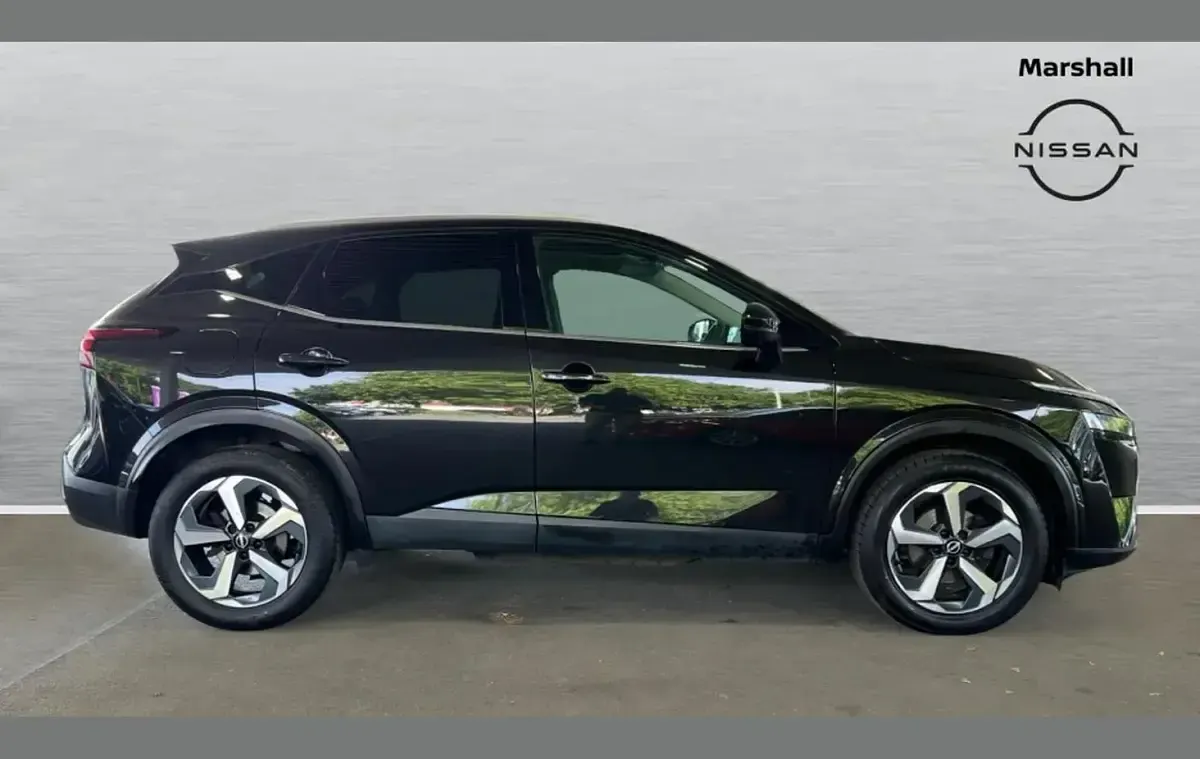 Used Nissan Qashqai N-Connecta 138 HP (101 kW) 2023 Black SUV