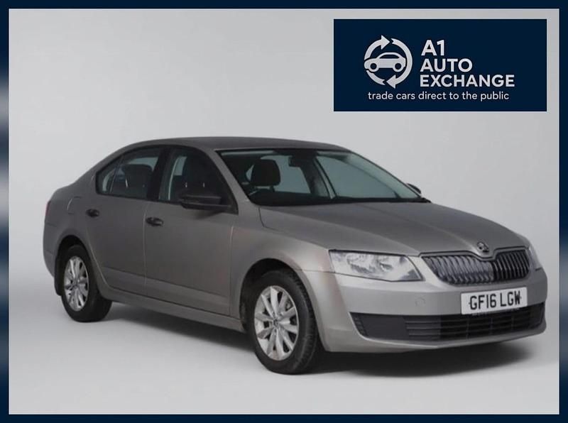 Used Skoda Octavia 2016 Beige Hatchback