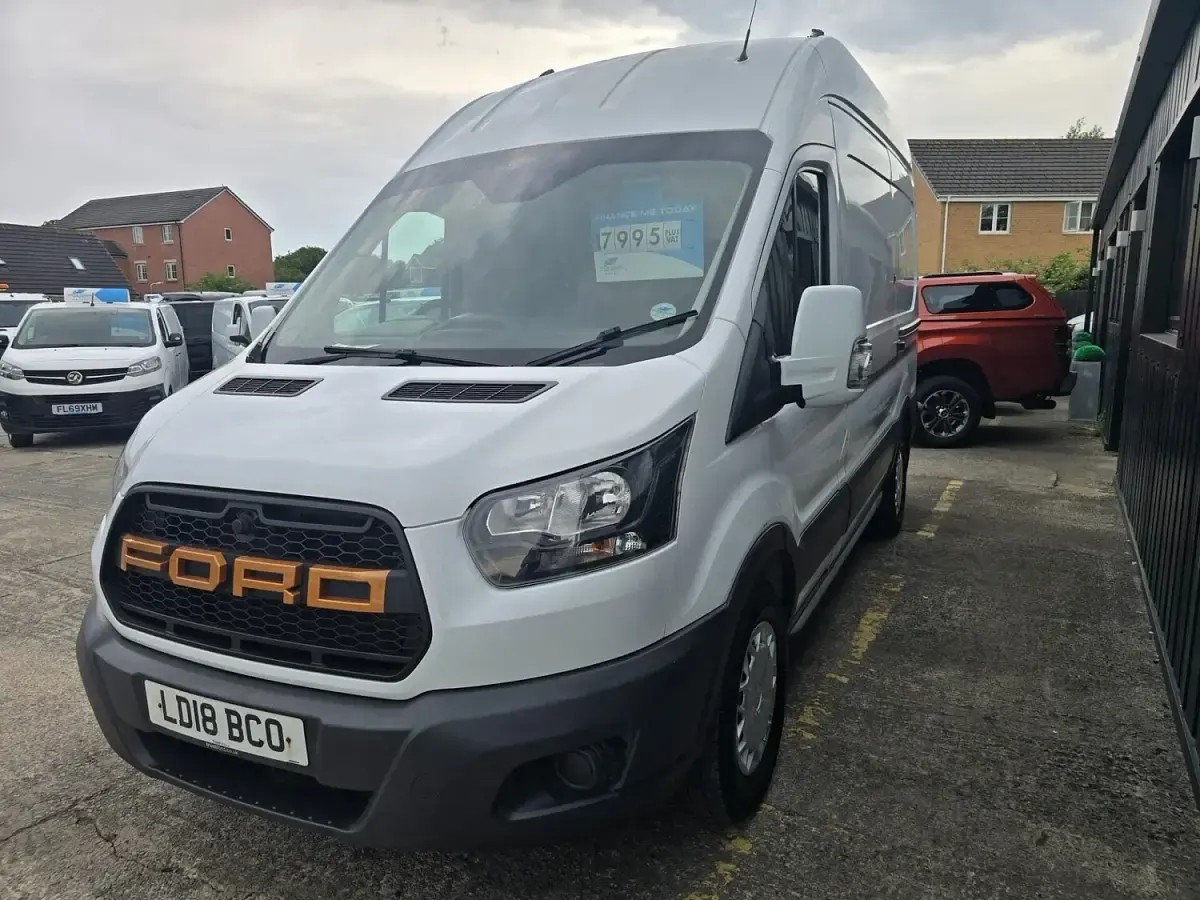 Used Ford Transit 130 HP (95 kW) 2018 White Van