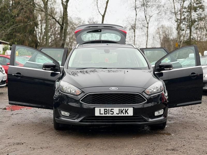 Used Ford Focus Zetec 115 HP (84 kW) 2015 Black Estate