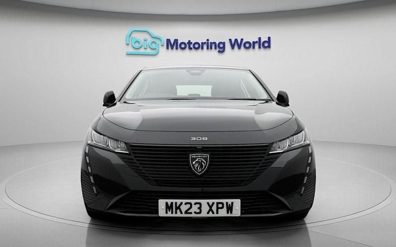 Used Peugeot 308 Active Premium 131 HP (96 kW) 2023 Black Hatchback