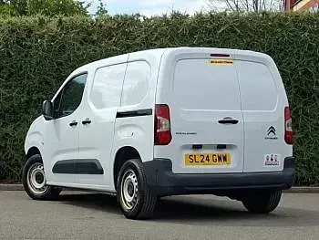 Used Citroën Berlingo 100 HP (73 kW) 2024 White MPV