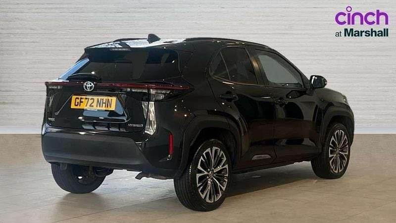 Used Toyota Yaris Cross 113 HP (83 kW) 2022 Black SUV