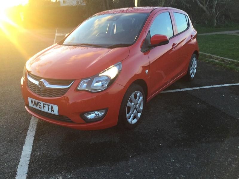 Used Vauxhall Viva 75 HP (55 kW) 2016 Red Hatchback