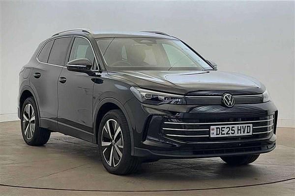 Black Used 2025 VW Tiguan Elegance SUV | £36,200 (Expensive) - Image 1/4