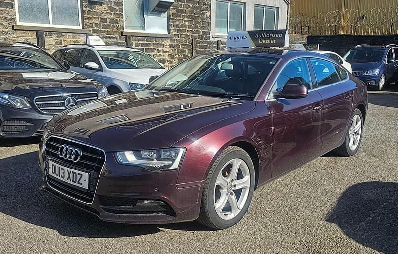 Begagnad Audi A5 2013 Röd Sportkupé