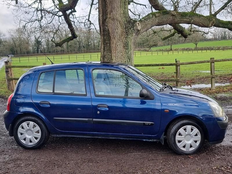 Used Renault Clio II Expression 2002 Blue Hatchback