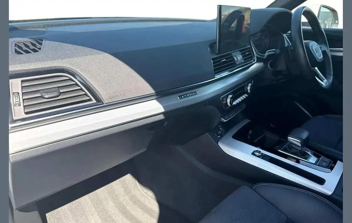 Used Audi Q5 S-Line 261 HP (191 kW) 2022 White SUV
