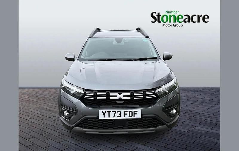 Used Dacia Jogger Expression 139 HP (102 kW) 2024 Grey MPV