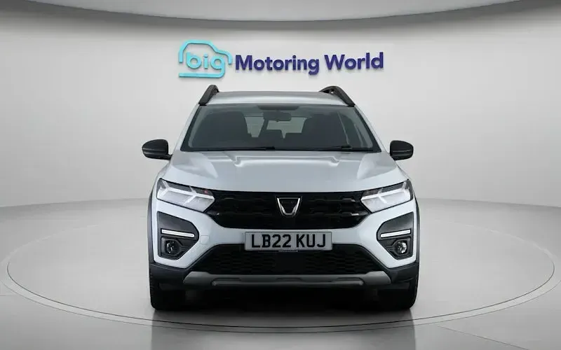 Usado Dacia Jogger Essentiel 110 CV (80 kW) 2025 Monovolumen