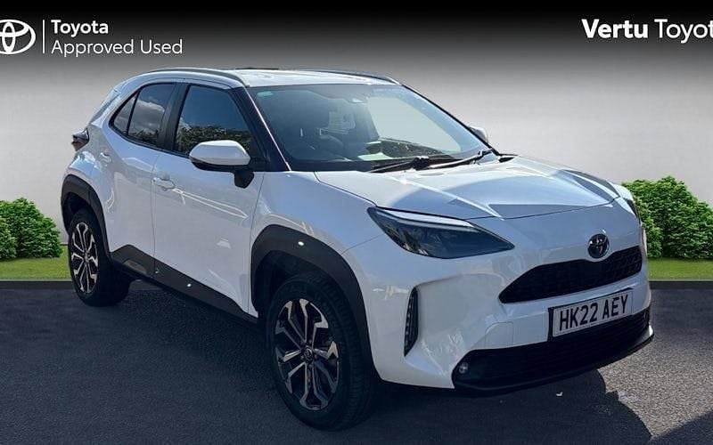 Used 2025 Toyota Yaris Hybrid Design Estate | £19,032 (Super price) - Image 1/4