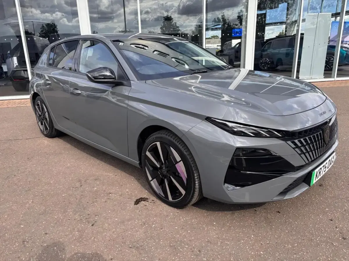Used Peugeot e-308 Allure 114 kW (156 HP) 2025 Grey Hatchback
