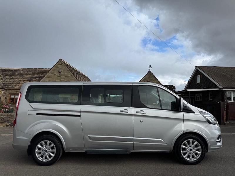Used Ford Tourneo Custom Titanium 2022 Silver Van