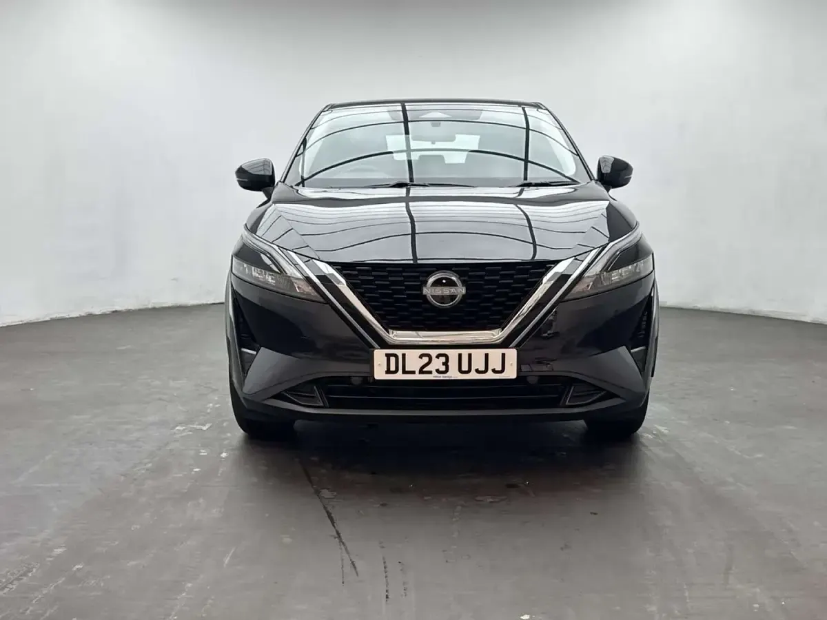 Used Nissan Qashqai Acenta Premium 140 HP (102 kW) 2023 Black SUV