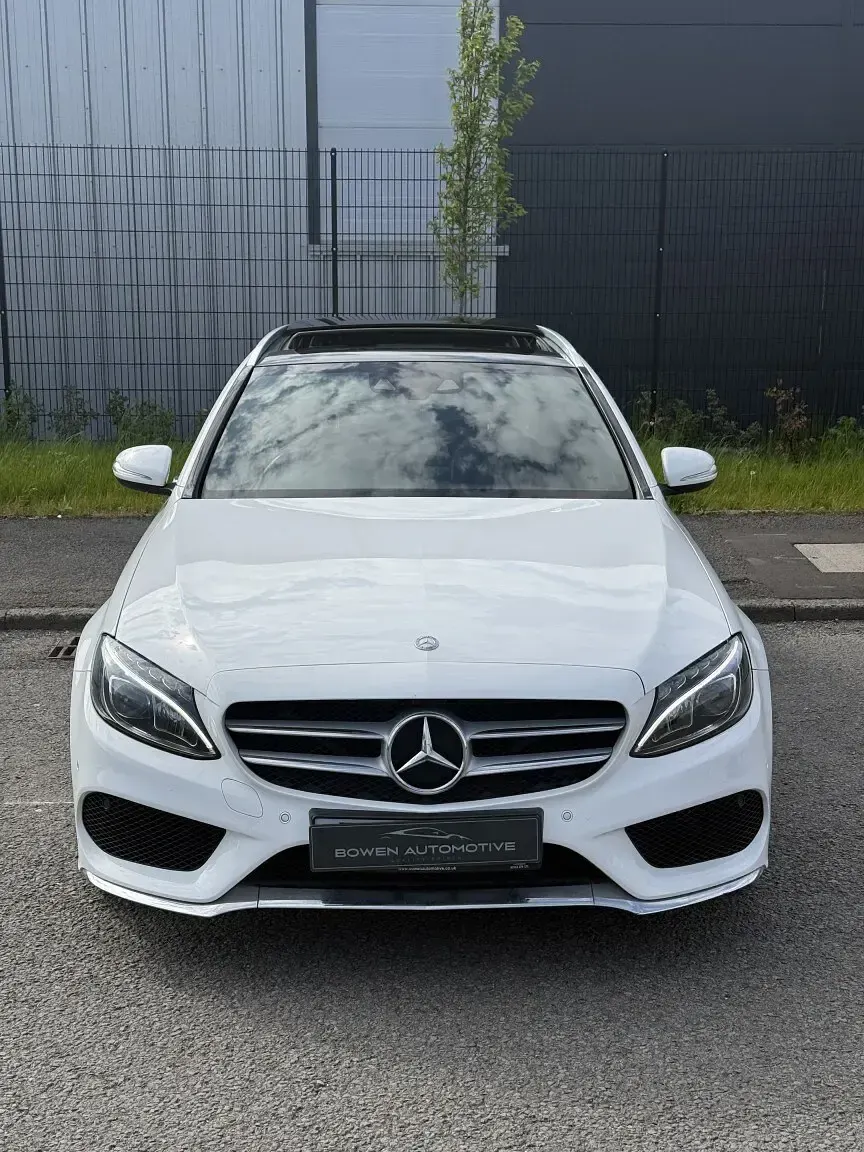 Used Mercedes C220 AMG line 2015 White Estate