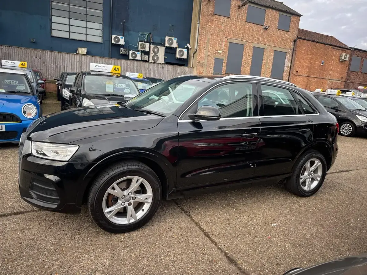 Used Audi Q3 Design 150 HP (110 kW) 2015 Black SUV