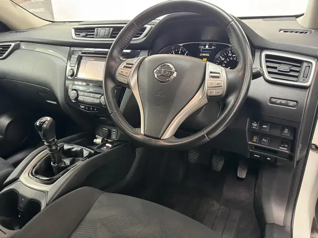 Used Nissan X-Trail N-TEC 163 HP (119 kW) 2015 White SUV