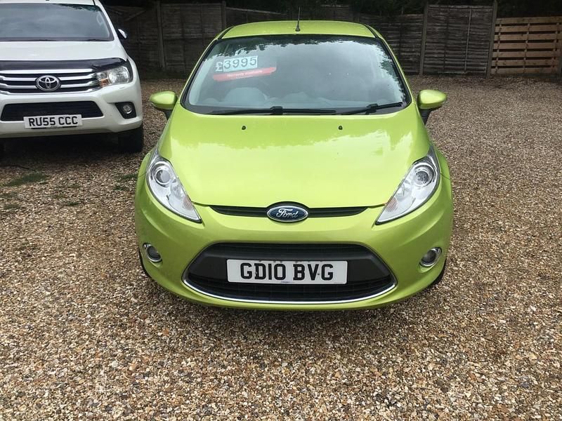 Used Ford Fiesta Zetec 2010 Green Hatchback