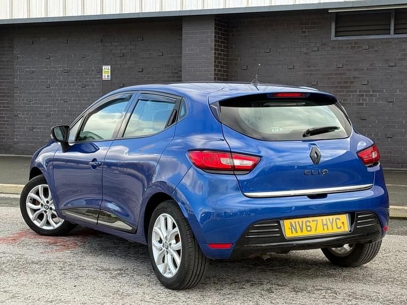 Used Renault Clio IV Dynamique 2017 Blue Hatchback