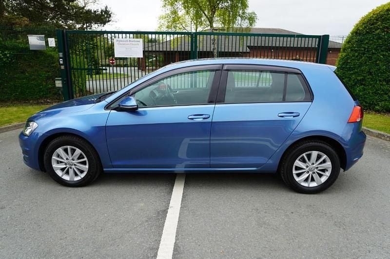 Begagnad VW Golf VII 2014 Halvkombi