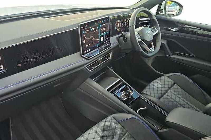 Used VW Tiguan R-line 148 HP (108 kW) 2025 Grey SUV