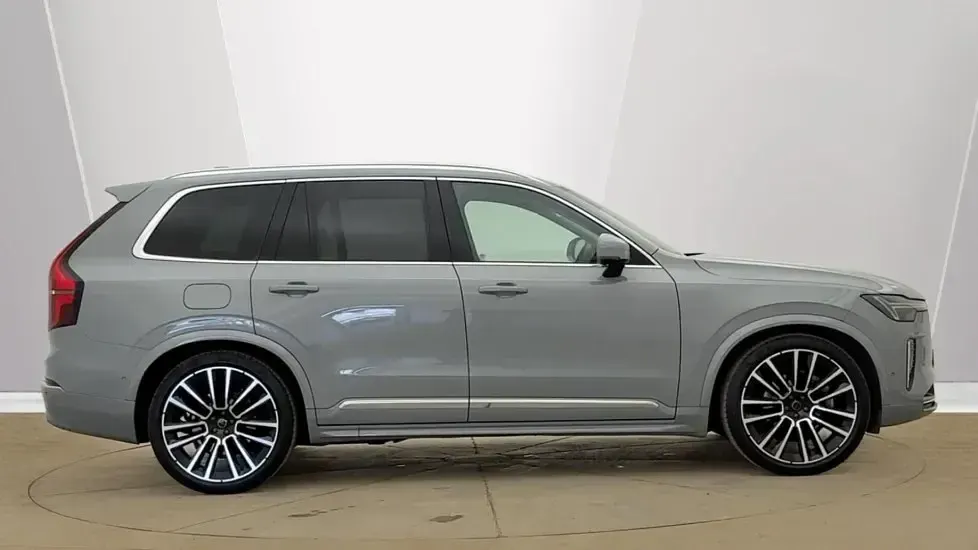 Used Volvo XC90 Ultra 250 HP (183 kW) 2025 Grey SUV