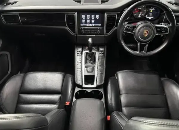 Used Porsche Macan 258 HP (189 kW) 2017 Blue SUV