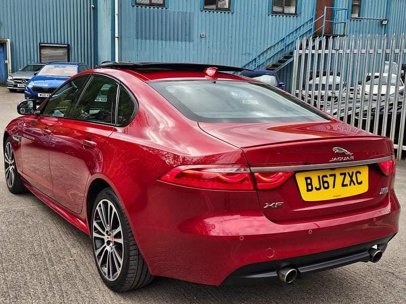Second-hand Jaguar XF R-Sport 2017 Roșu Berlinǎ