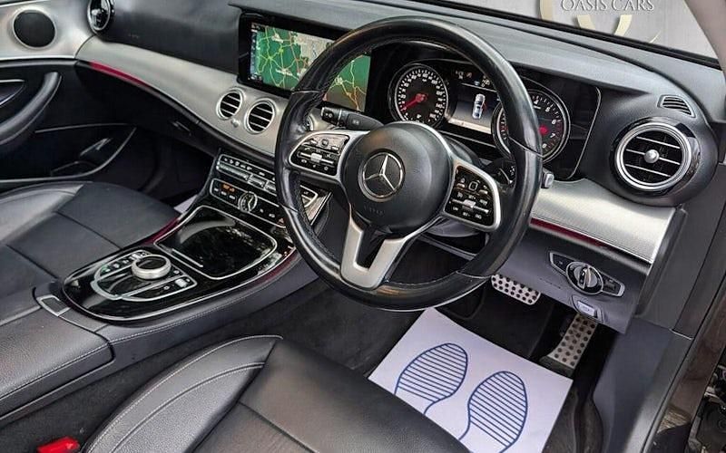 Used Mercedes E200 Premium 184 HP (135 kW) 2019 Black Sedan