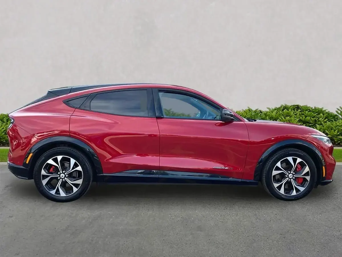 Used Ford Mustang Extended Range 294 HP (216 kW) 2023 Red SUV