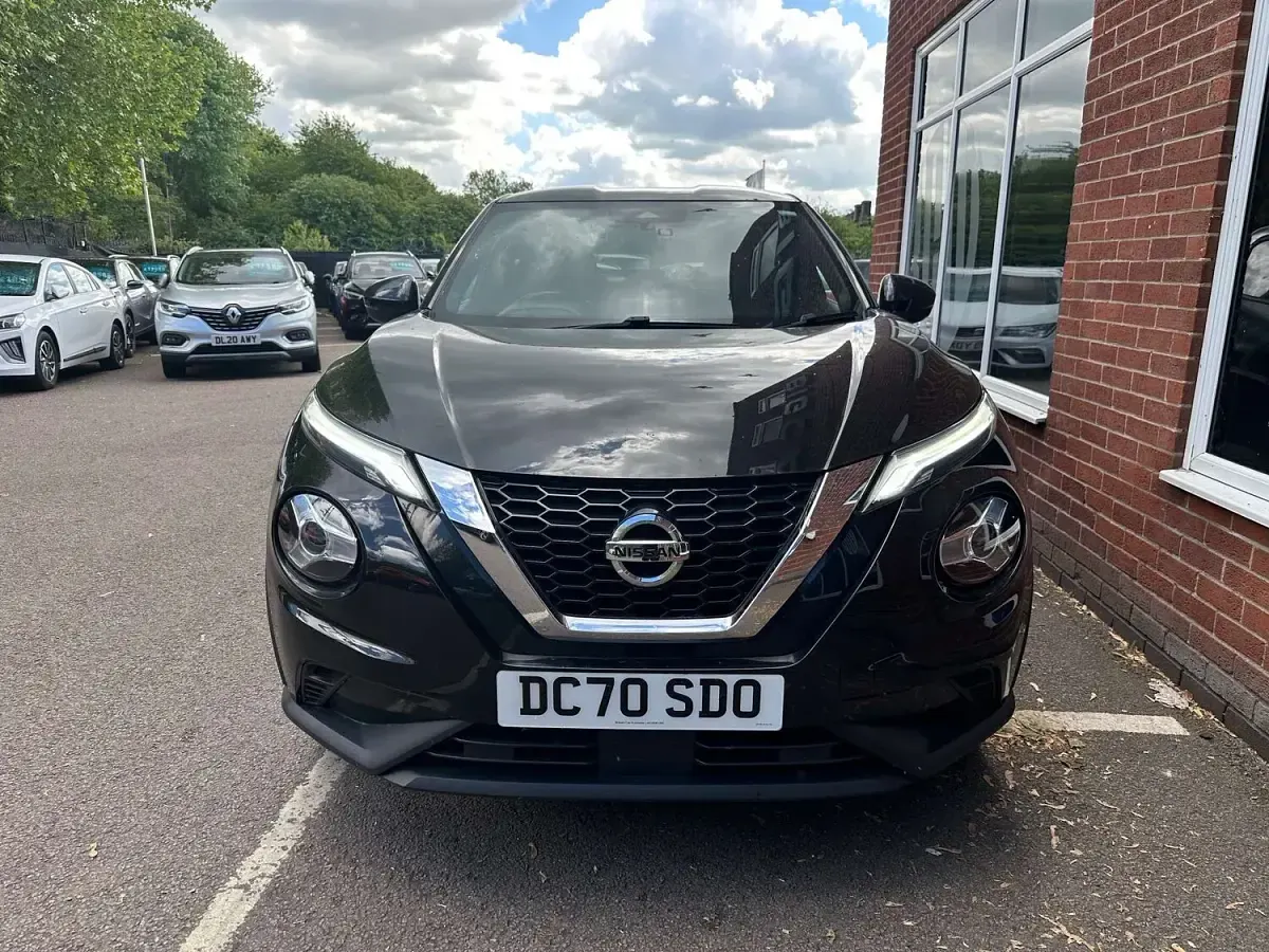 Used Nissan Juke N-Connecta 114 HP (83 kW) 2020 Black SUV