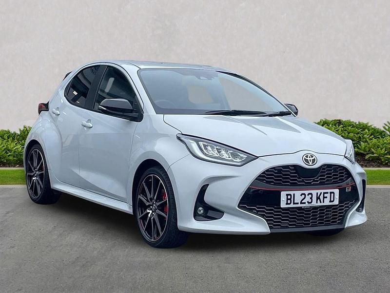 Used Toyota Yaris Hybrid Sport 116 HP (85 kW) 2023 Grey Hatchback