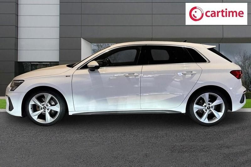 Used Audi A3 Sportback S-Line 150 HP (110 kW) 2022 White Hatchback