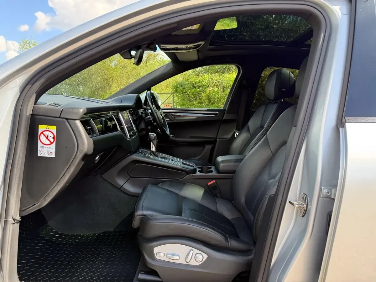 Usado Porsche Macan 258 CV (189 kW) 2016 Plateado SUV