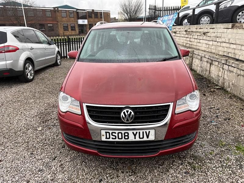 Used VW Touran SE 105 HP (77 kW) 2008 Red MPV