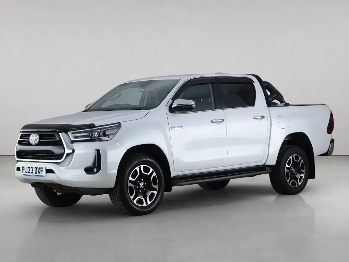 Used Toyota HiLux 204 HP (150 kW) 2023 White Pickup