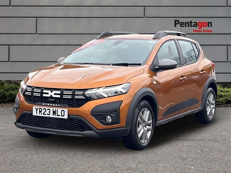 Used Dacia Sandero Expression 90 HP (66 kW) 2023 Orange SUV