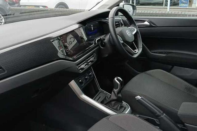 Used VW Polo Life 80 HP (58 kW) 2024 Grey Hatchback