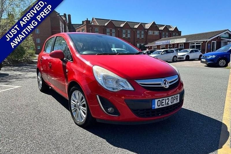 Second-hand Vauxhall Corsa S 85 CP (62 kW) 2012 Roșu Hatchback