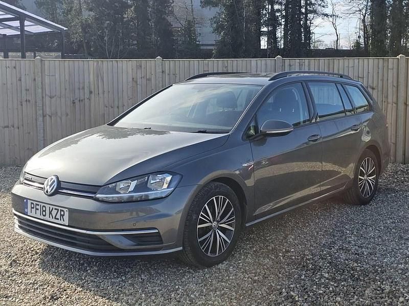 Used VW Golf VII SE 130 HP (95 kW) 2018 Grey Estate