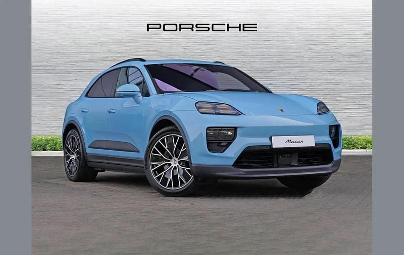 Blue New 2025 Porsche Macan SUV | £84,990 (Expensive) - Image 1/4