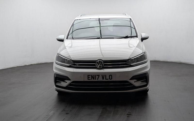 Used VW Touran R-line 190 HP (139 kW) 2017 White MPV