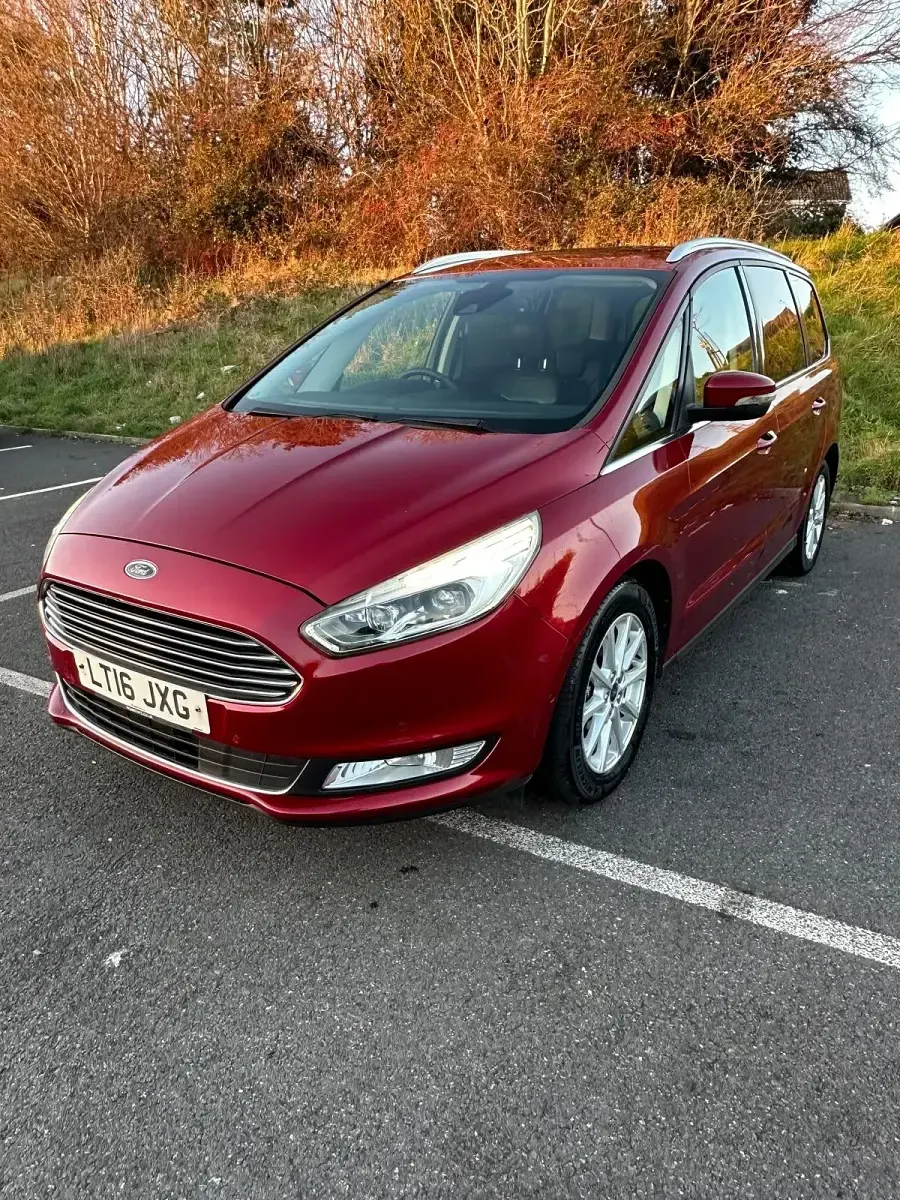 Begagnad Ford Galaxy Titanium X 210 HK (154 kW) 2016 Röd Minibuss