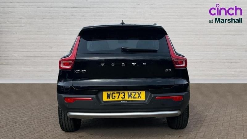 Used Volvo XC40 Core 163 HP (119 kW) 2023 Black SUV