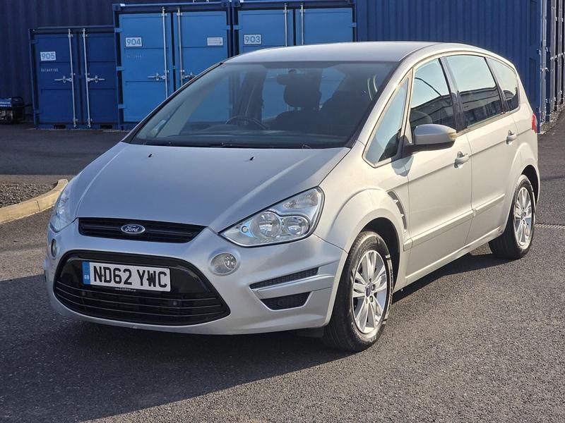 Silver Used 2013 Ford S-MAX Zetec MPV | £2,795 (Good price) - Image 1/4